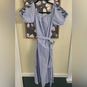 What to wear seersucker Blue Embroidered Dress M